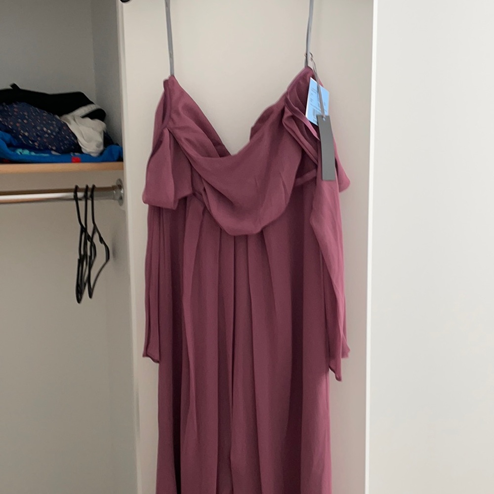 Vera Wang chiffon sleeve dress in color chianti